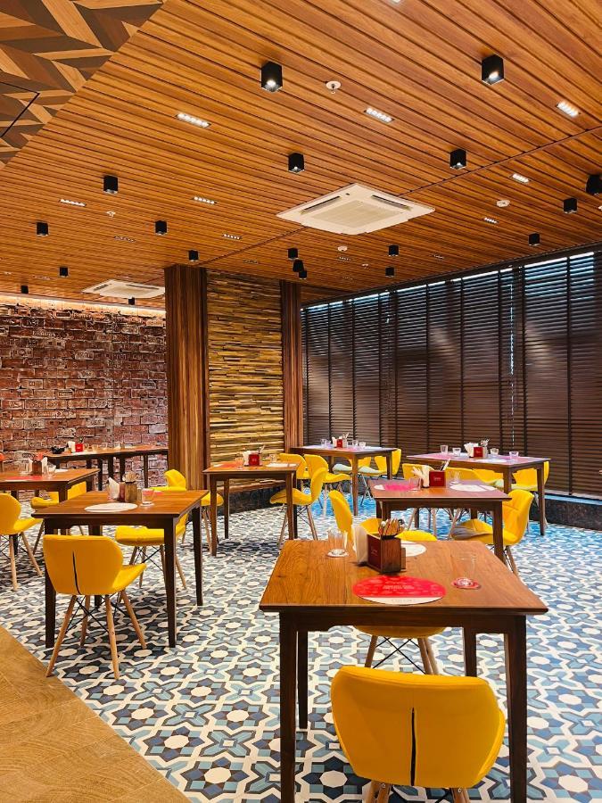Ginger Mumbai, Goregaon Kültér fotó