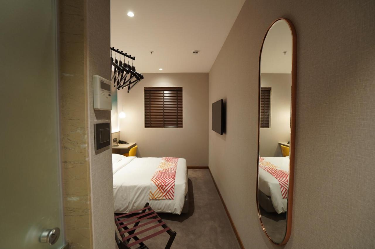 Ginger Mumbai, Goregaon Kültér fotó