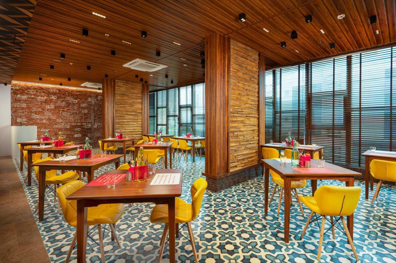 Ginger Mumbai, Goregaon Kültér fotó